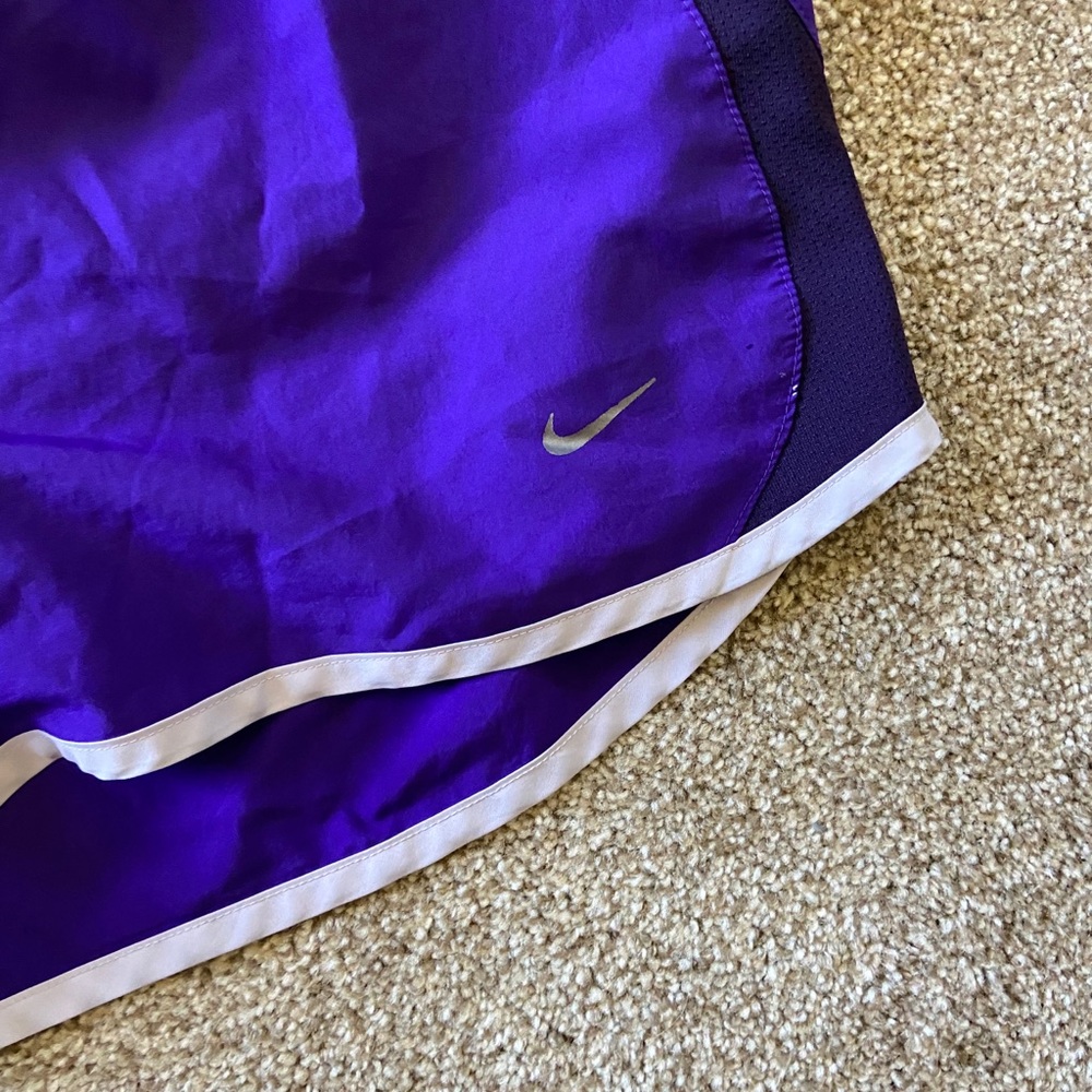 Nike Running Shorts - Picture 4 of 4